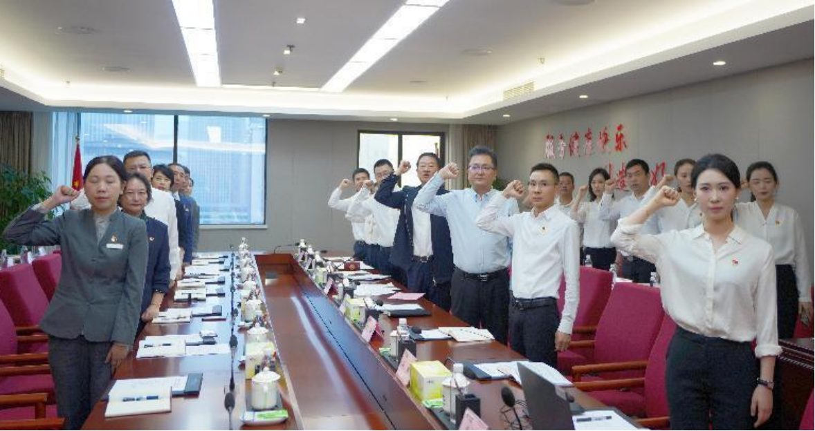省尊龙凯时人生就是搏集团总部第一党支部与锦江宾馆客房部支部开展结对共建主题党日活动